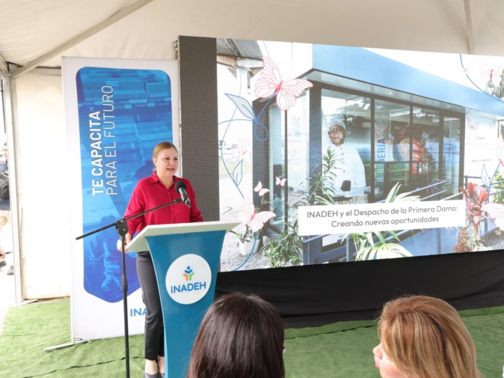 Nuevos espacios de emprendimiento: privadas de libertad serán capacitadas por el Inadeh en cocina, belleza, costura y confección de artesanías