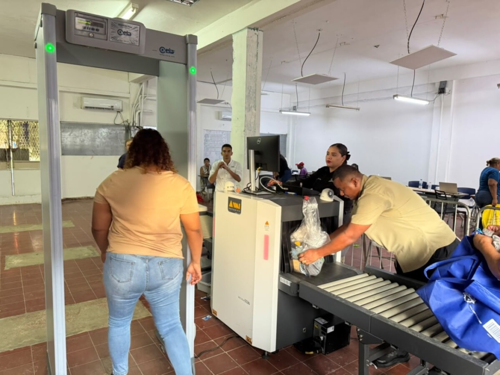Jornada de entrega de insumos para La Joyita transcurrió en completo orden y bajo estrictos controles de seguridad
