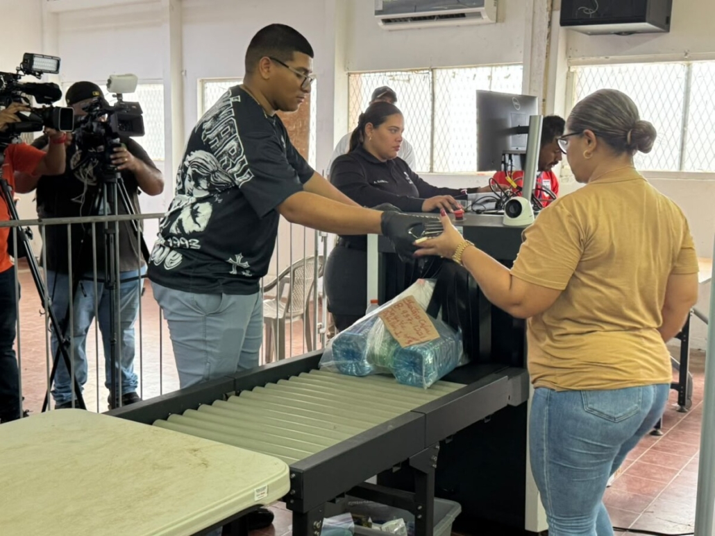 Jornada de entrega de insumos para La Joyita transcurrió en completo orden y bajo estrictos controles de seguridad