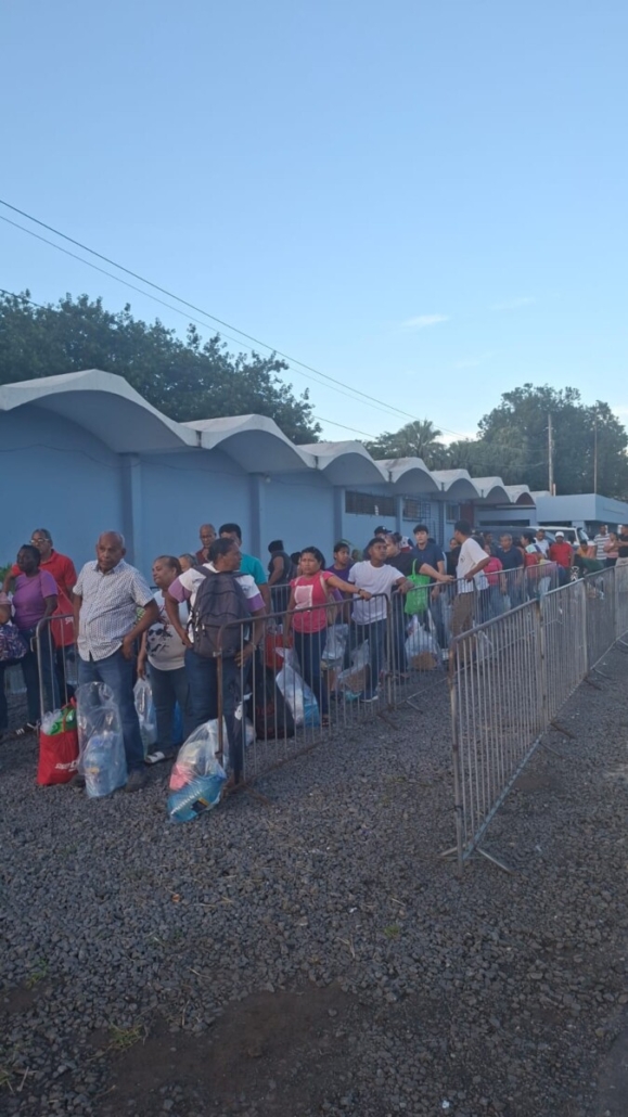 Inicia con éxito el quinto día de entrega de insumos en orden y con excelente atención